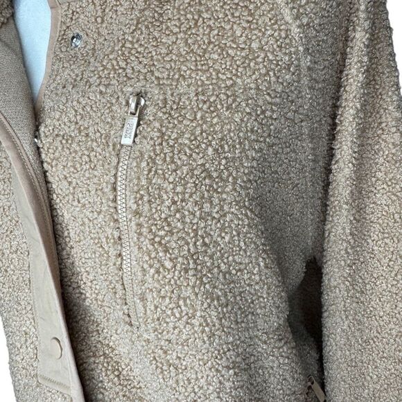 Victoria’s Secret PINK Sherpa teddy jacket size Medium - Picture 8 of 8